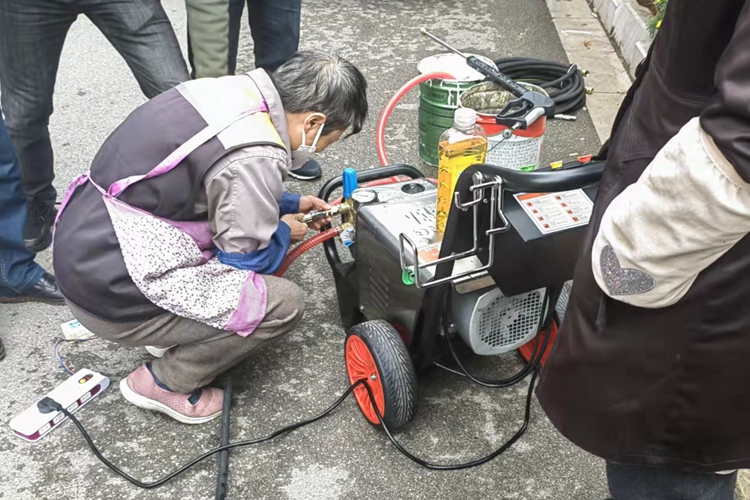 冷熱水工業(yè)高壓清洗機(jī)操作步驟,功能全-速度快-清洗效果好